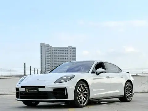 Porsche Panamera 2024