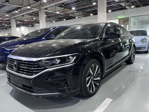 Volkswagen Passat 2023
