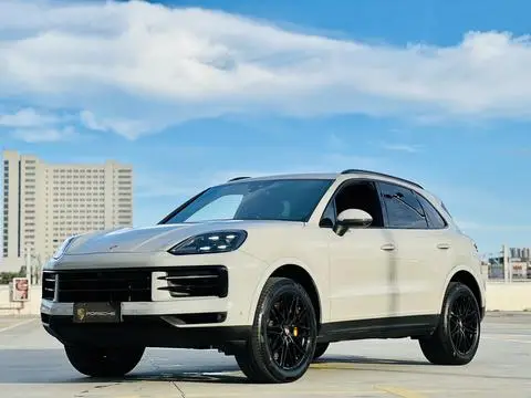 Porsche Cayenne 2024