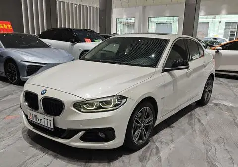 BMW 1 Series 2017 — фото 1