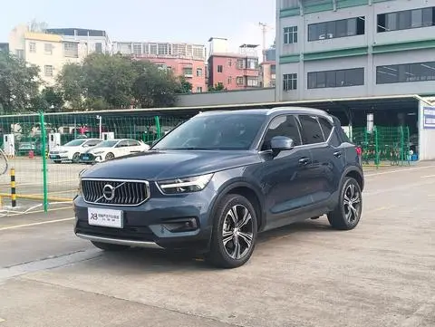 Volvo XC40 2021