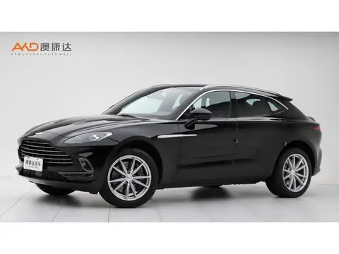 Aston Martin DBX 2022