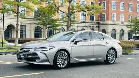 Toyota 亚洲龙 2024
