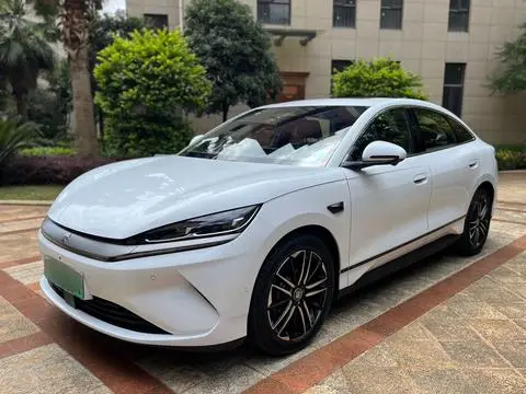 BYD 秦L EV 2025