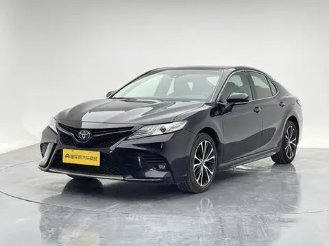 Toyota Camry 2019