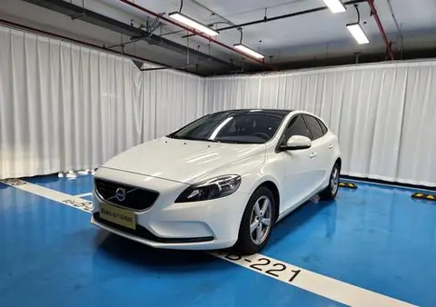 Volvo V40 2016