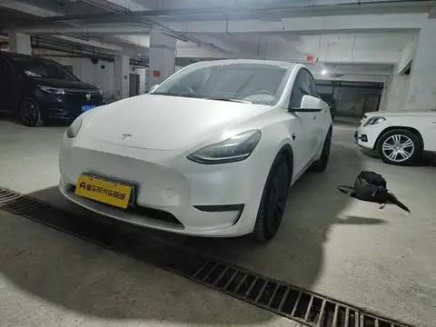 Tesla Model Y 2021