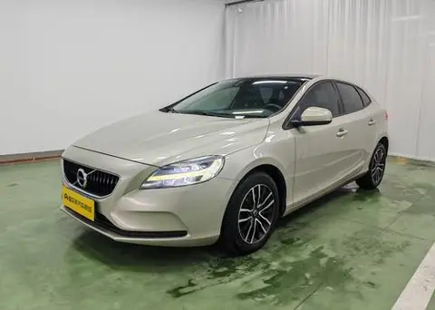 Volvo V40 2017
