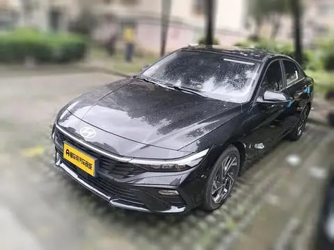 Hyundai Elantra 2023