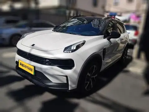 Lynk & Co 01 EM-P 2021