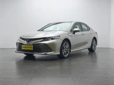 Toyota Camry 2018 — фото 1