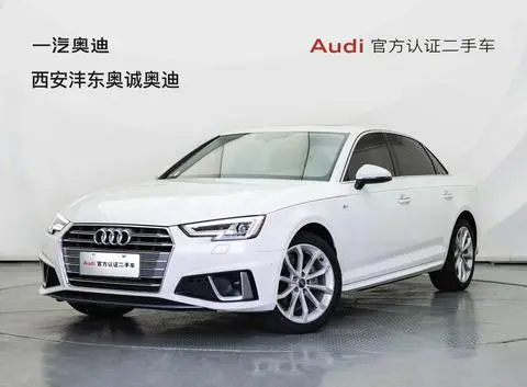 Audi A4L 2019 — фото 1