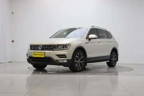 Volkswagen Tiguan L 2019 — фото 1