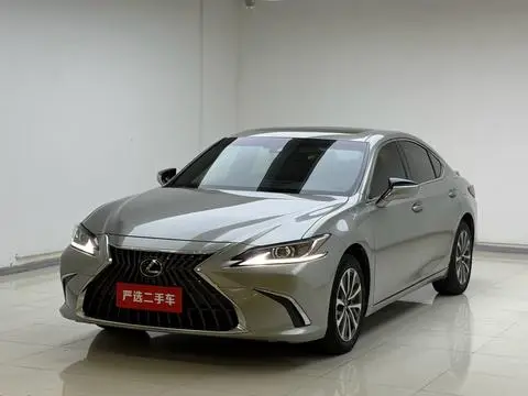 Lexus ES 2022