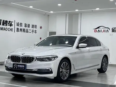 BMW 5 Series 2019 — фото 1