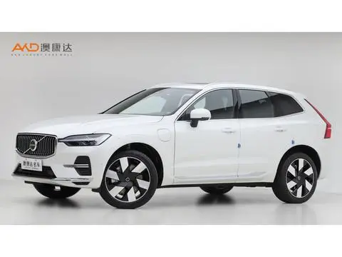Volvo XC60 PHEV 2025