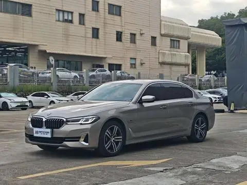 BMW 5 Series PHEV 2022