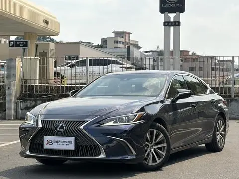 Lexus ES 2018