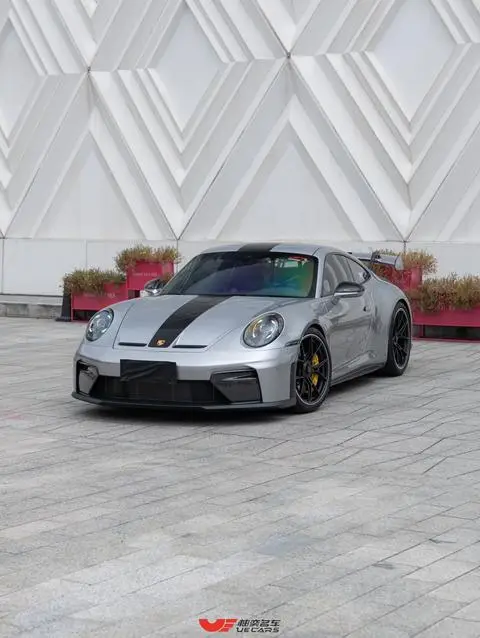 Porsche 911 2025