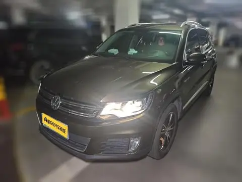 Volkswagen Tiguan 2016 — фото 1