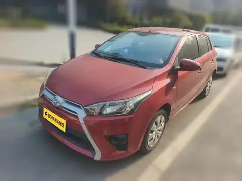 Toyota YARIS L 2015
