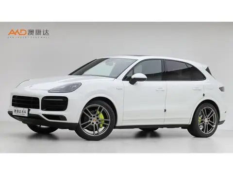 Porsche Cayenne E-Hybrid 2023