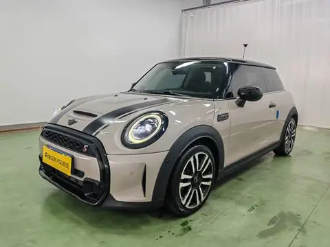 MINI MINI 2022