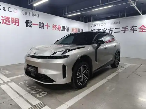 Lynk & Co 08 EM-P 2023