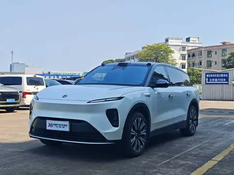 NIO ES8 2024