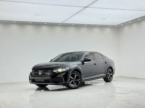 Volkswagen Passat 2025