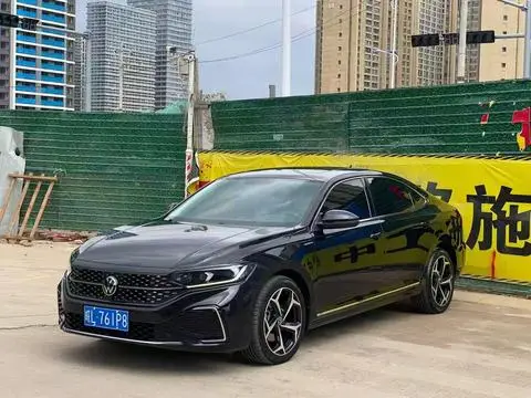 Volkswagen Passat 2024