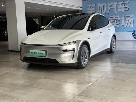 Tesla Model Y L 2025