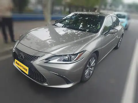 Lexus ES 2018
