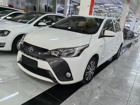 Toyota YARIS L 2016