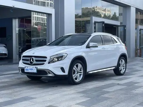 Mercedes-Benz GLA 2015