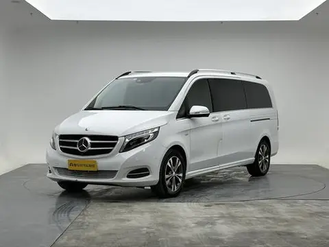 Mercedes-Benz V-Class 2016