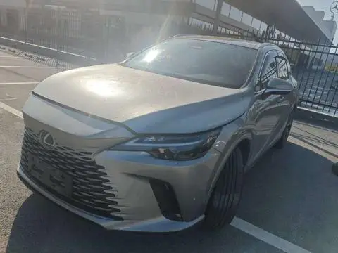 Lexus RX 2023