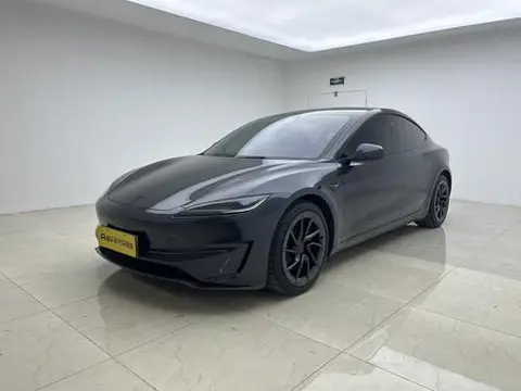 Tesla Model 3 2024
