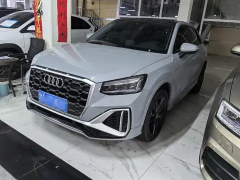 Audi Q2L 2022