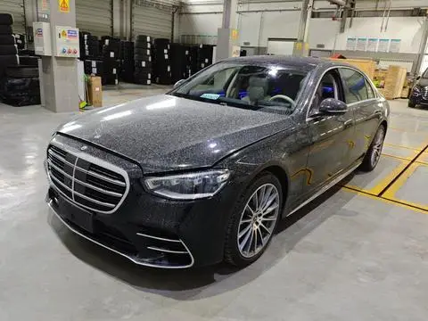 Mercedes-Benz S-Class 2024