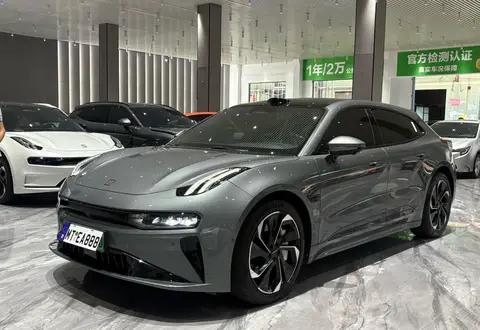 ZEEKR 001 2024