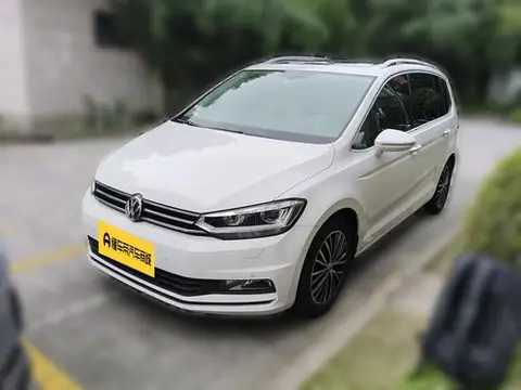 Volkswagen Touran L 2016