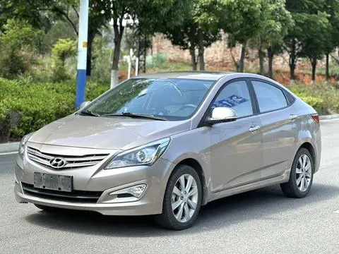 Hyundai 瑞纳 2014