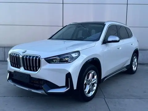 BMW X1 2023 — фото 1