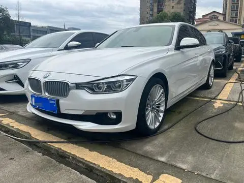 BMW 3 Series 2018 — фото 1