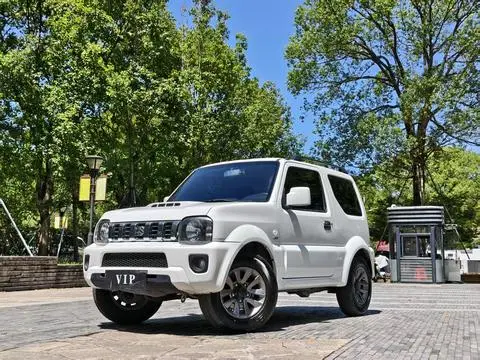 Suzuki 吉姆尼 2015