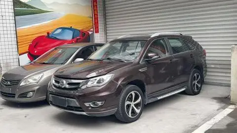 BYD S7 2015
