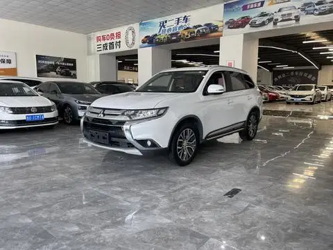 Mitsubishi 欧蓝德 2017