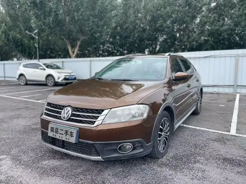 Volkswagen Cross Lavida 2014
