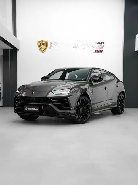 Lamborghini Urus 2021
